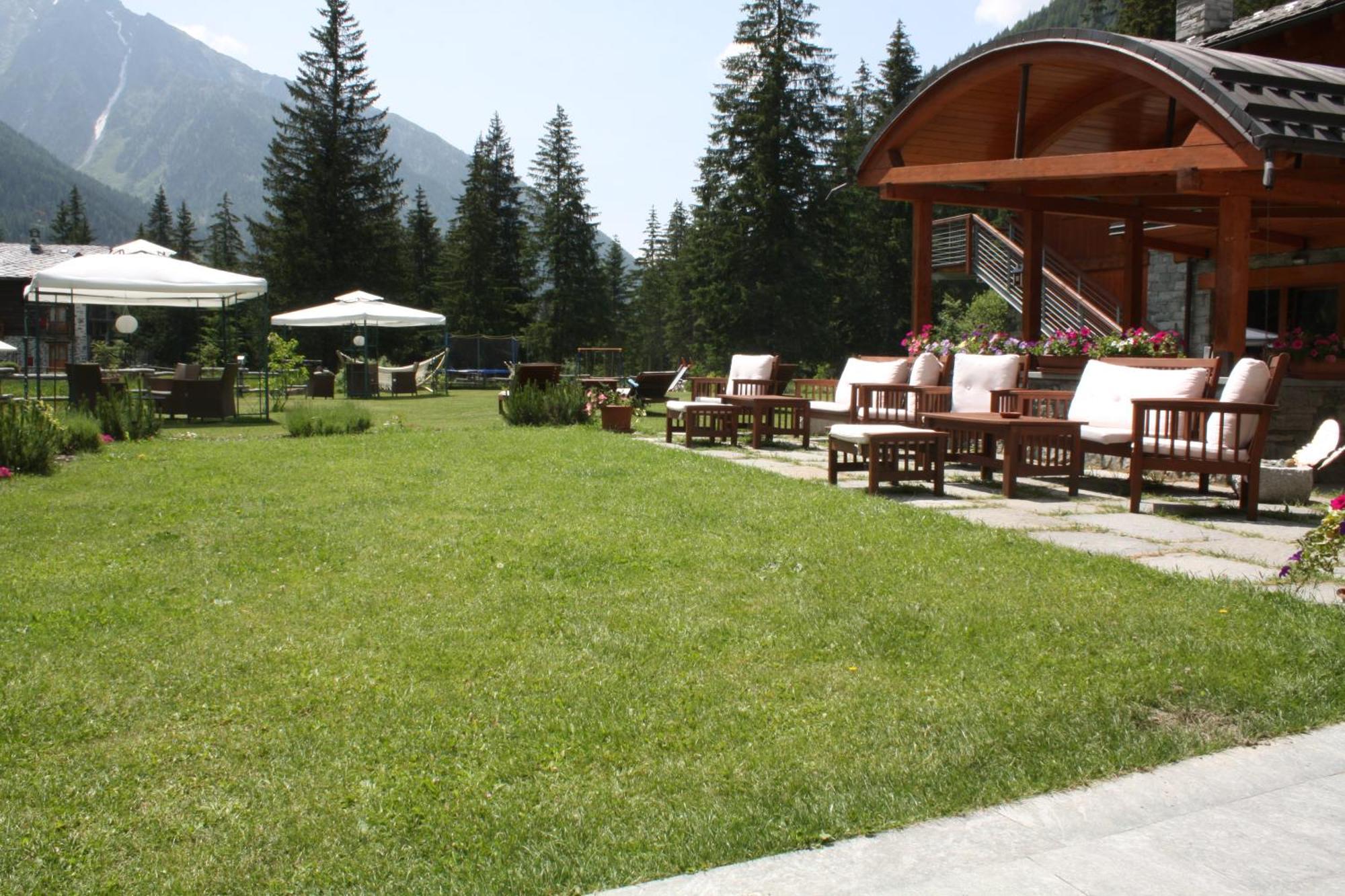 Le Rocher Hotel Champoluc Luaran gambar