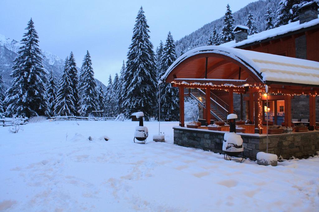 Le Rocher Hotel Champoluc Luaran gambar