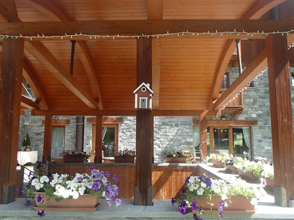 Le Rocher Hotel Champoluc Luaran gambar