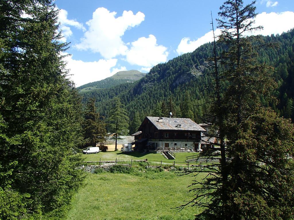 Le Rocher Hotel Champoluc Luaran gambar