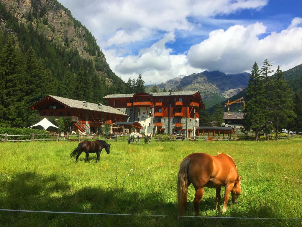 Le Rocher Hotel Champoluc Luaran gambar